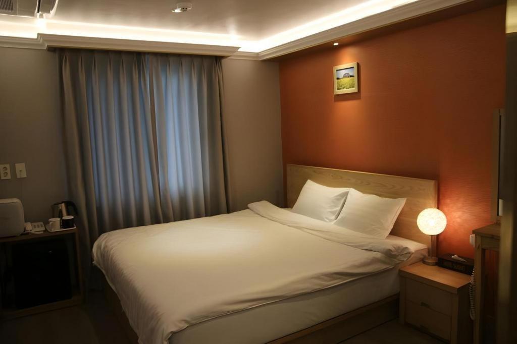 Jeju Sejong Hotel מראה חיצוני תמונה