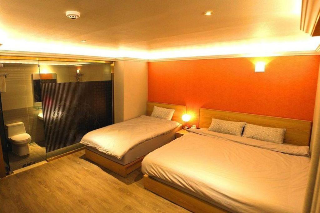 Jeju Sejong Hotel מראה חיצוני תמונה