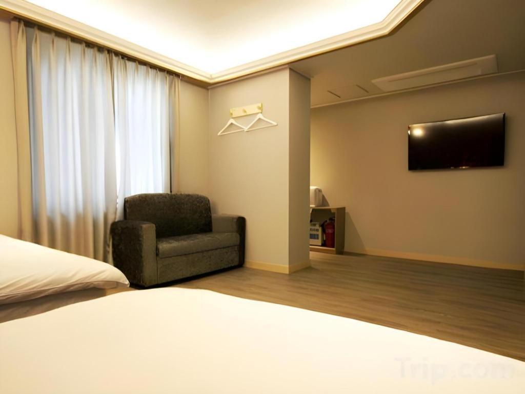 Jeju Sejong Hotel מראה חיצוני תמונה