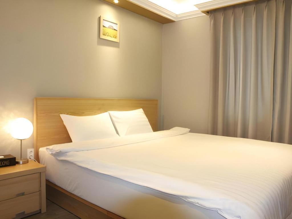 Jeju Sejong Hotel מראה חיצוני תמונה