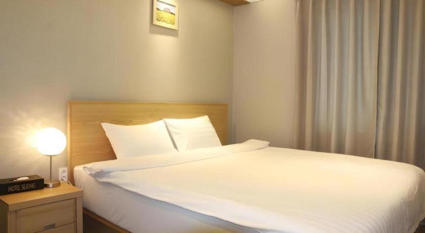 Jeju Sejong Hotel מראה חיצוני תמונה