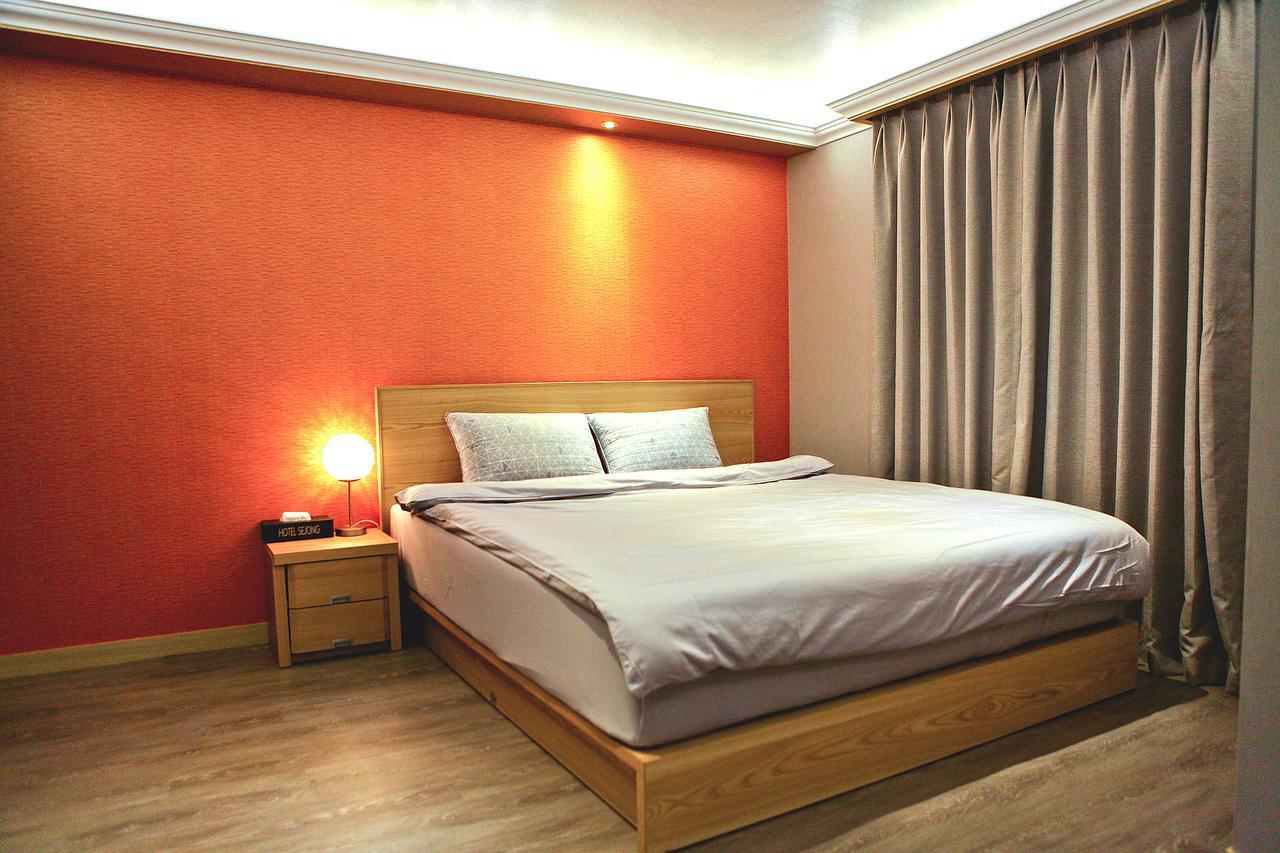 Jeju Sejong Hotel מראה חיצוני תמונה