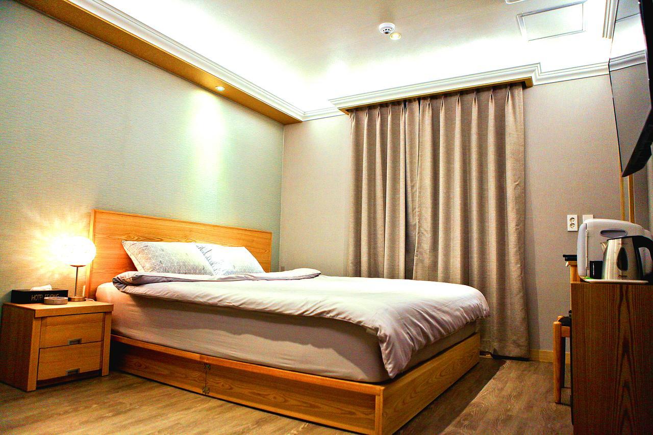 Jeju Sejong Hotel מראה חיצוני תמונה