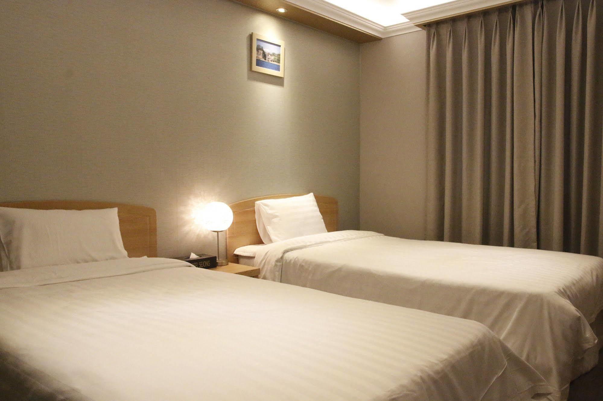 Jeju Sejong Hotel מראה חיצוני תמונה